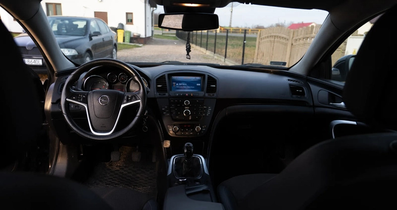 Opel Insignia cena 19999 przebieg: 300000, rok produkcji 2009 z Ogrodzieniec małe 46